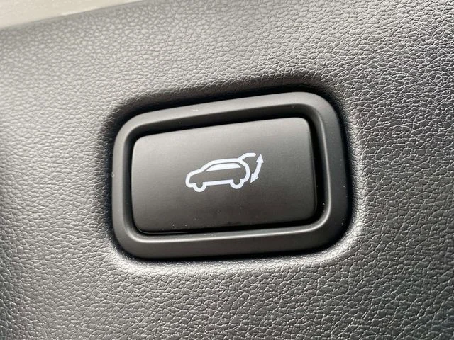 Used 2024 White Pearl Hyundai XRT image 15