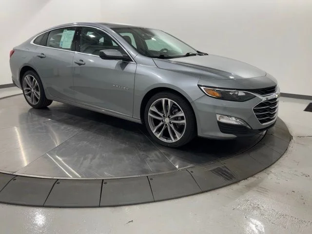 Used 2025 Gray Chevrolet LT image 7