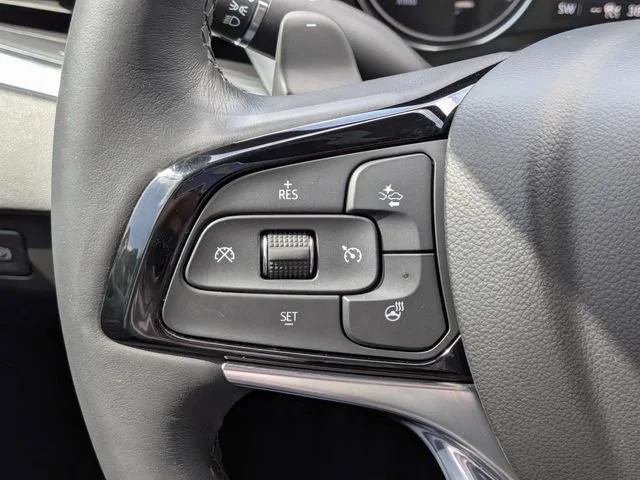 Used 2023 Ebony Twilight Metallic Buick Essence image 24