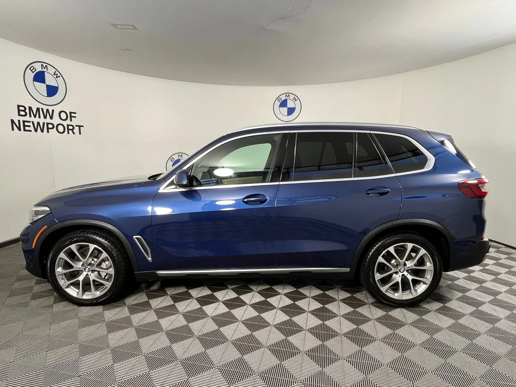 Used 2022 Blue Metallic BMW xDrive40i image 12