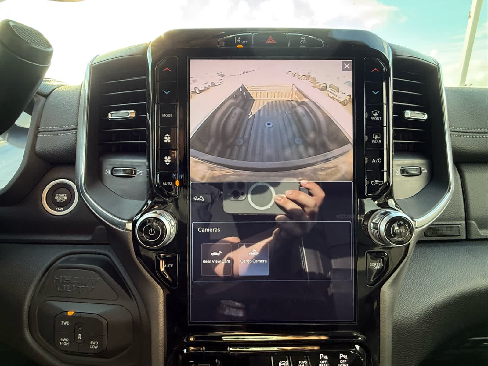 New 2027 Diamond Black Crystal Pearl-Coat Exterior Paint RAM Laramie image 24