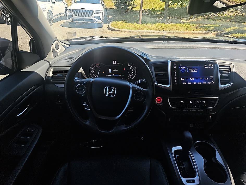 Used 2017 Modern Steel Metallic Honda EX-L image 17