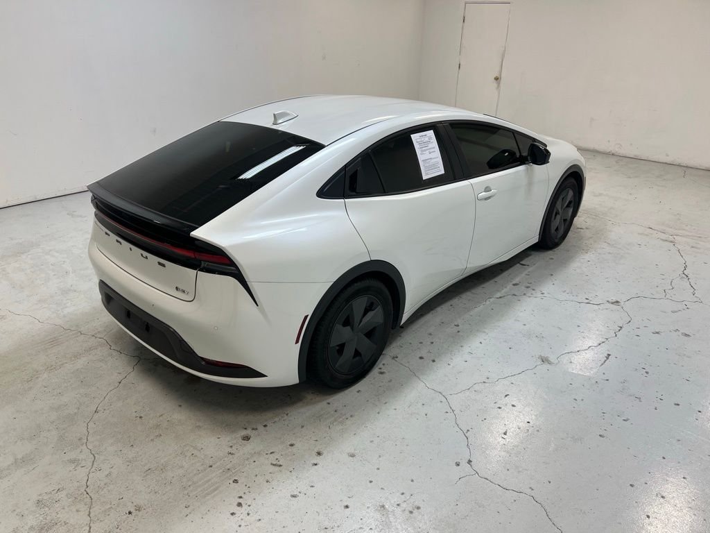 2023 Toyota Prius Limited photo 2