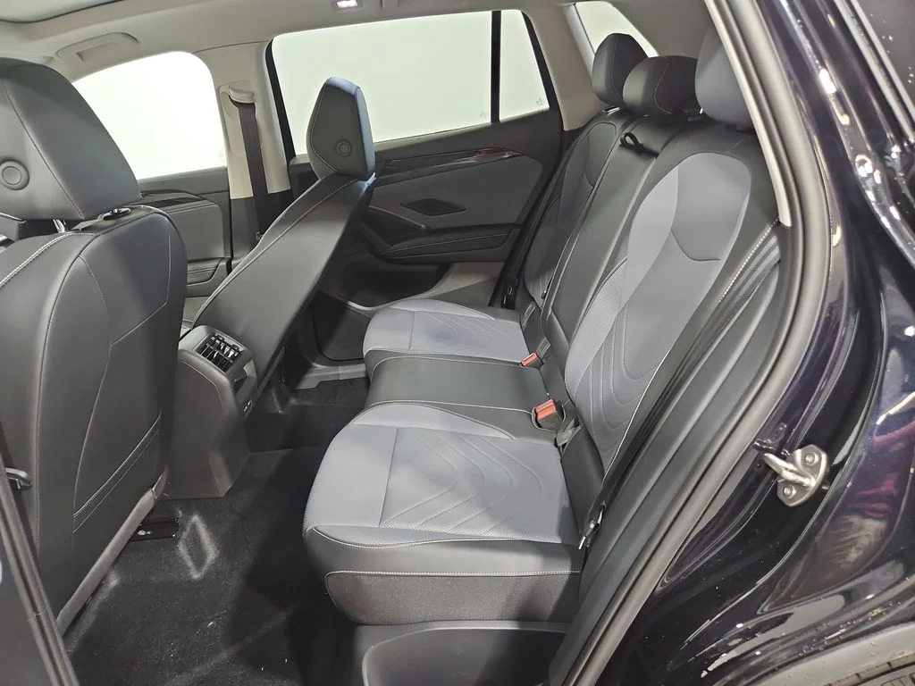 New 2026 Black Volkswagen 2.0T SE image 23