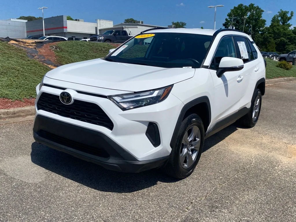 Used 2022 White Toyota XLE image 2