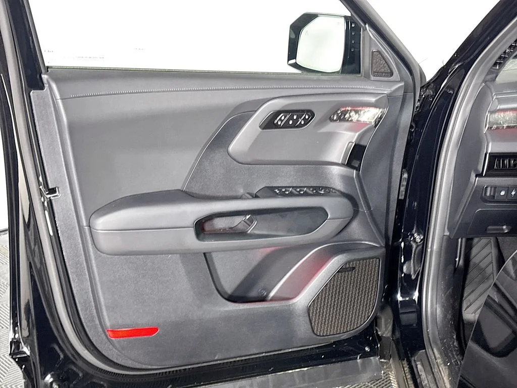 New 2027 Ebony Black Kia X-Pro SX Prestige image 10