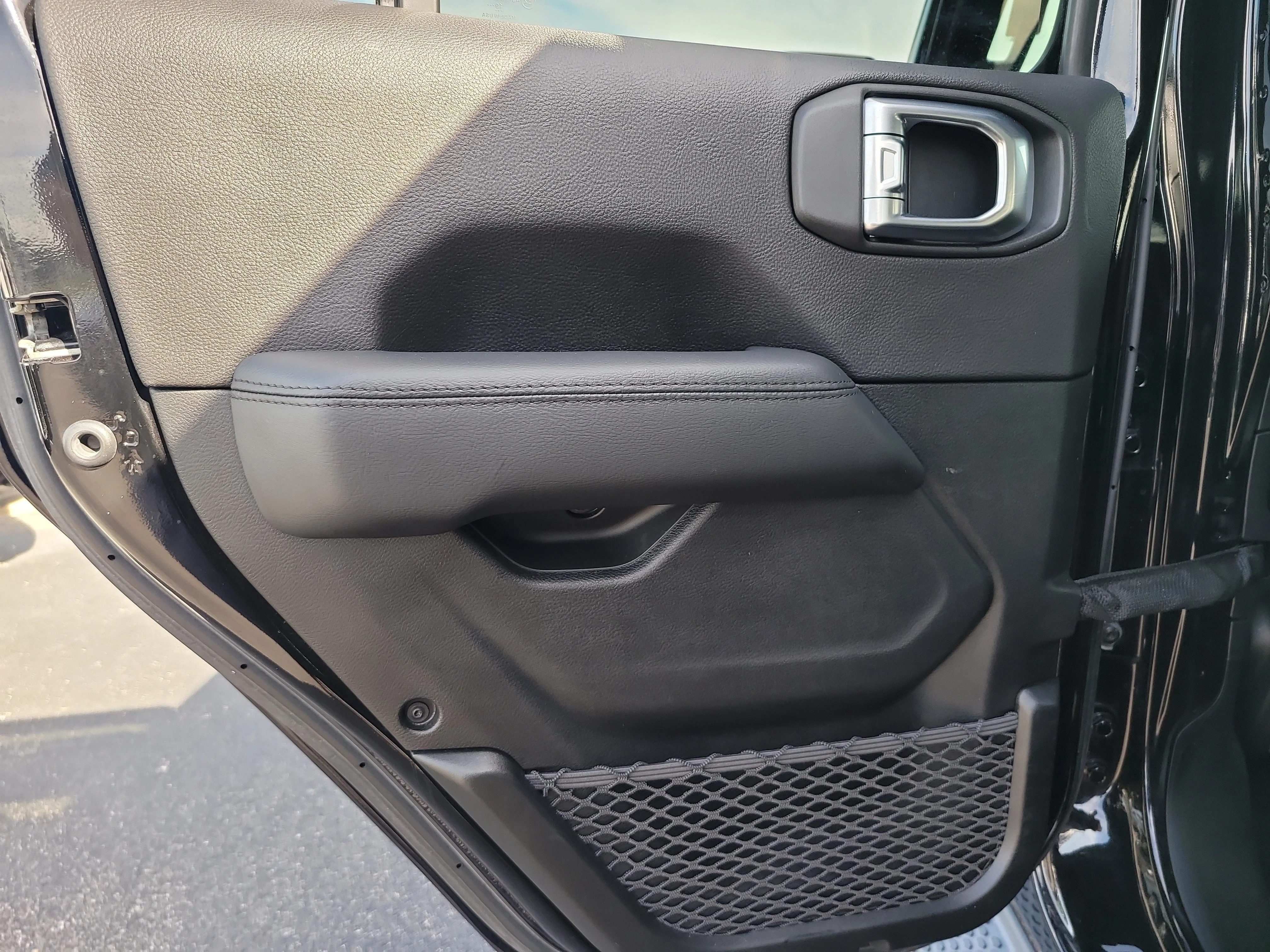 Used 2020 Black Clearcoat Jeep Sahara Altitude image 10