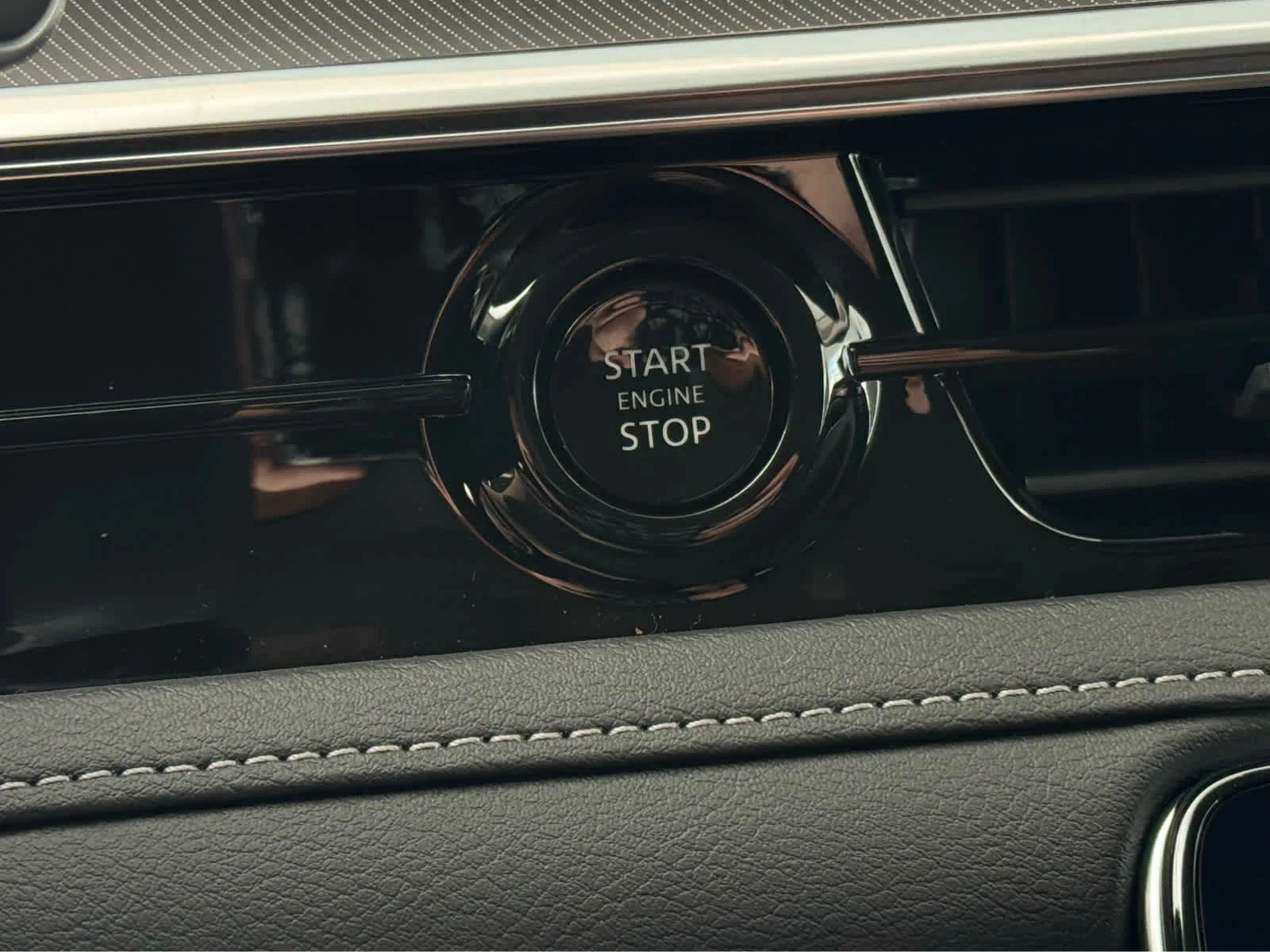 Certified Used 2026 Dynamic Metal INFINITI LUXE image 18