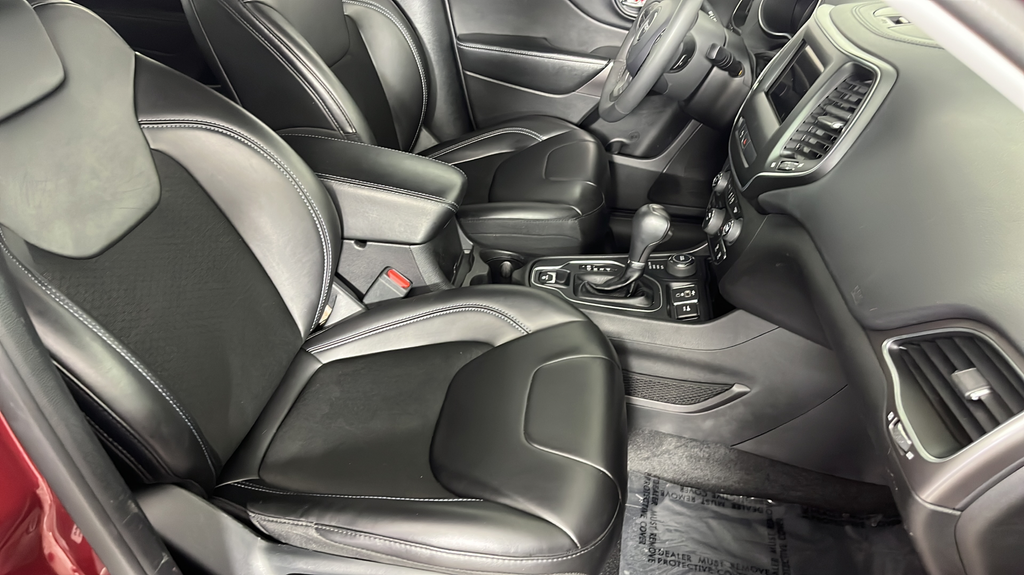 2020 Jeep Cherokee Latitude Plus - Photo 21