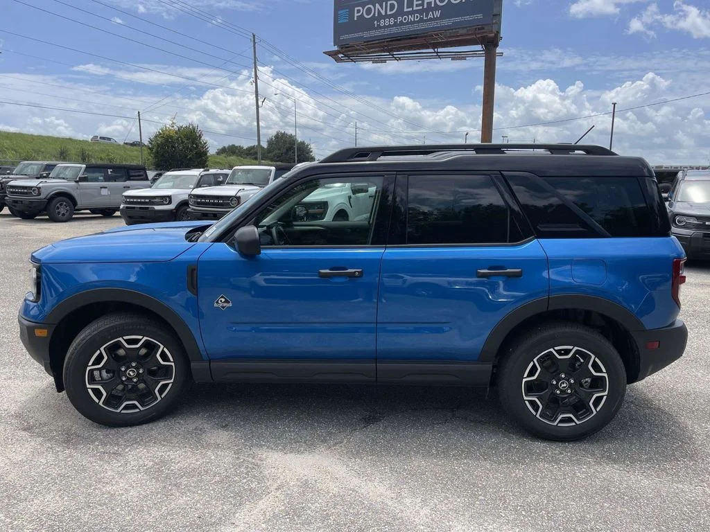 New 2026 Blue Ford Outer Banks image 6