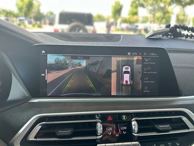 Used 2022 White BMW sDrive40i image 18