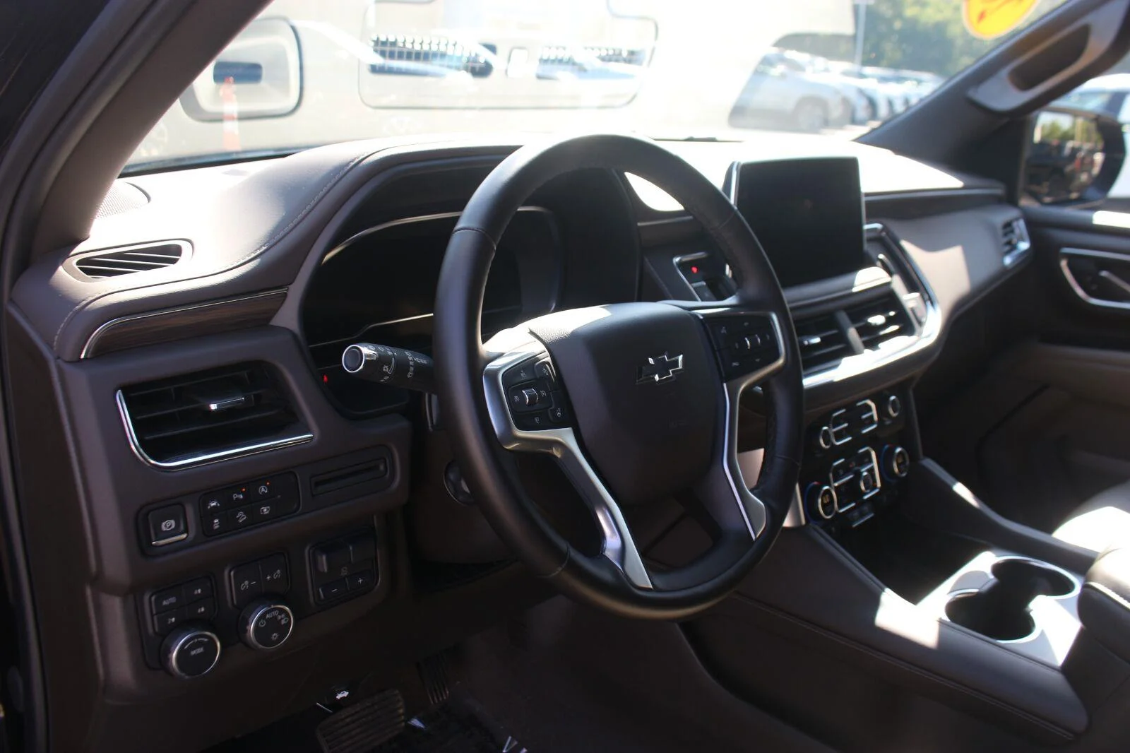 Used 2024 Black Chevrolet Z71 image 18