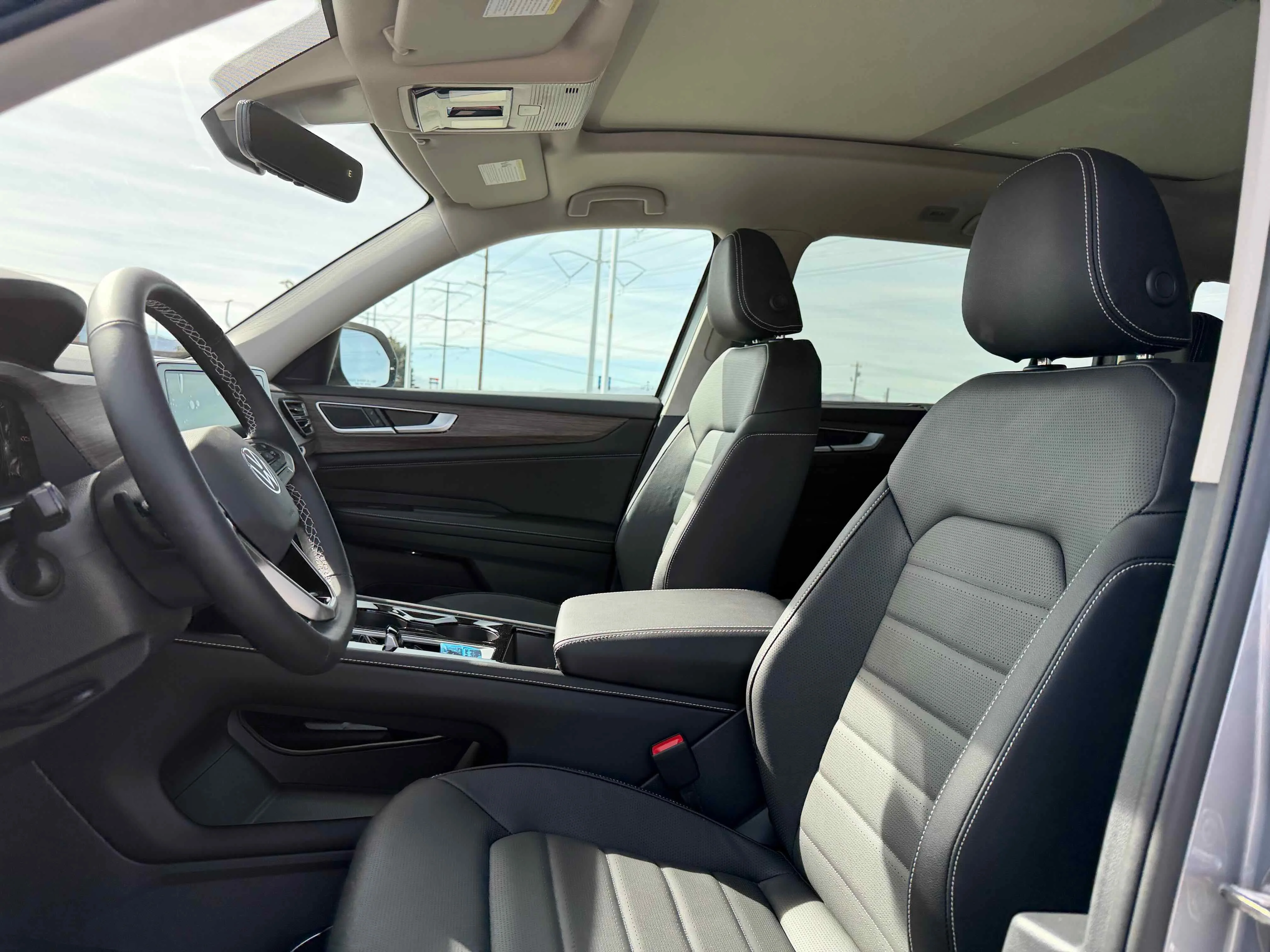 New 2026 Silver Mist Volkswagen 2.0T SEL image 3