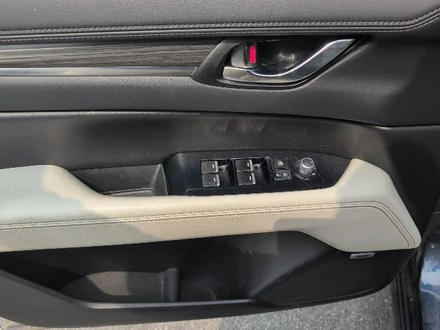 Used 2018 Blue Mazda Grand Touring image 19