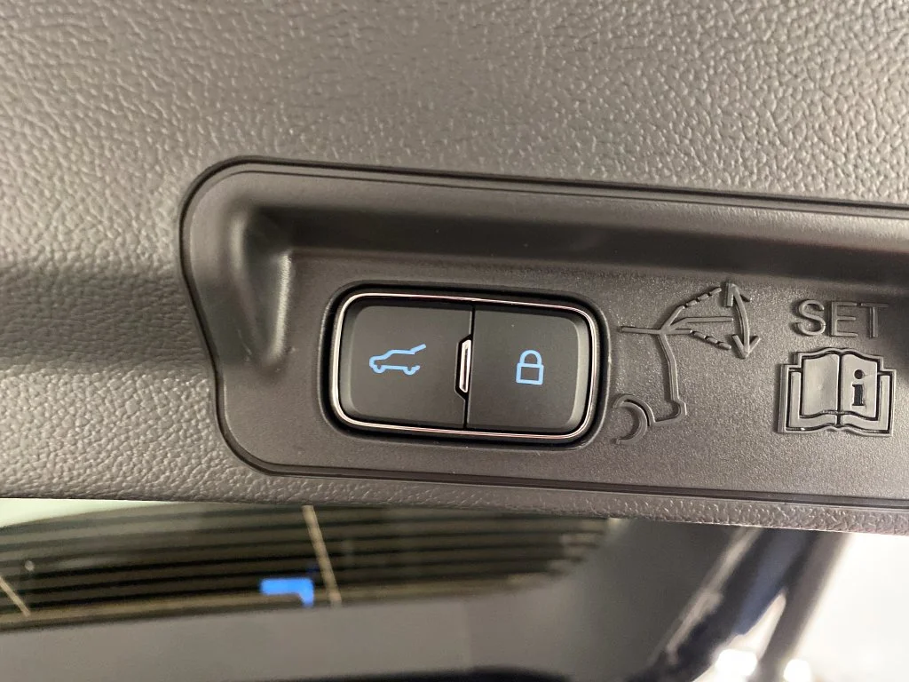 New 2027 Agate Black Metallic Ford Active image 10