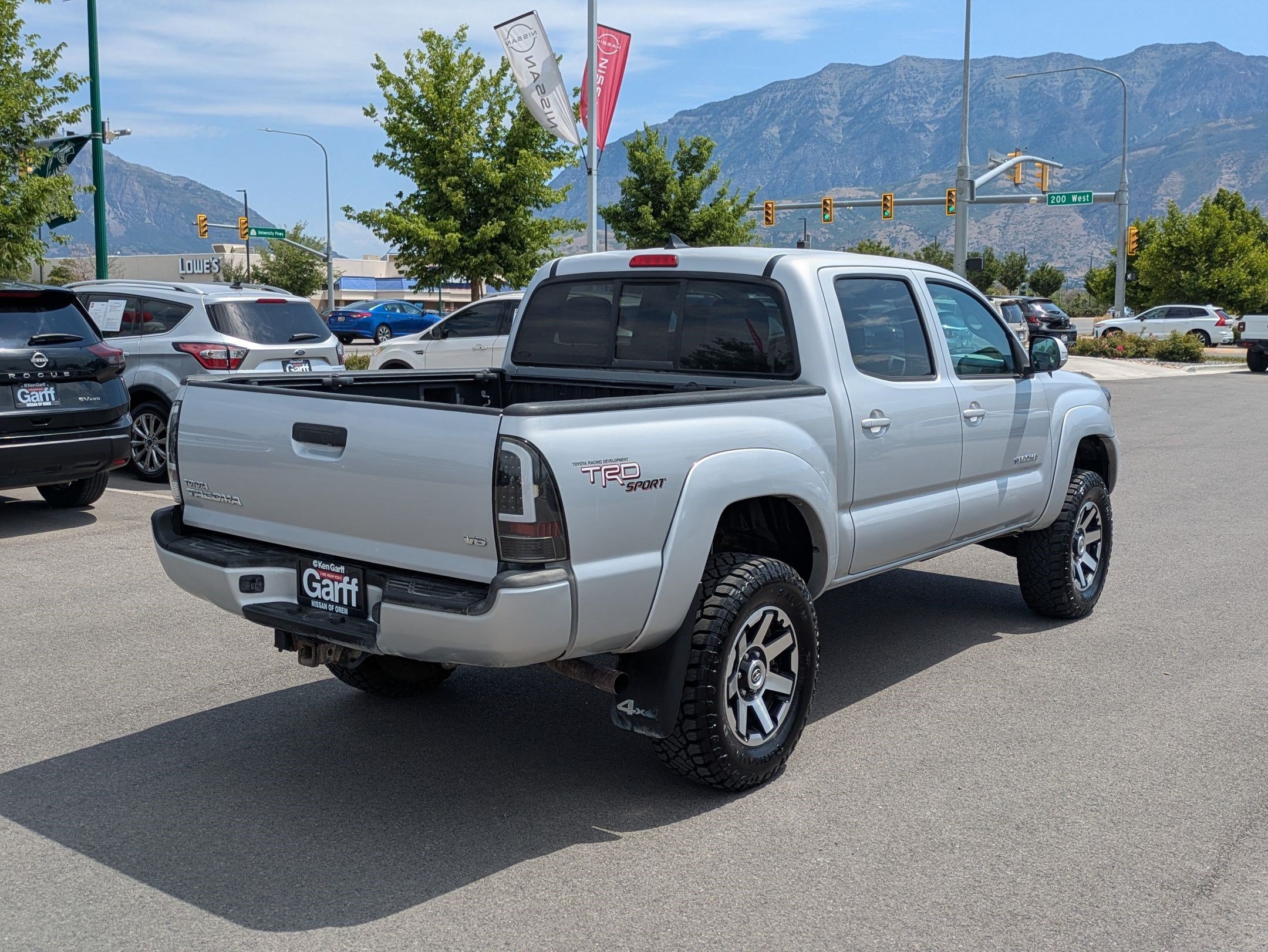 Used 2012 Silver Streak Mica Toyota 4WD Double Cab V6 MT (Natl) image 3