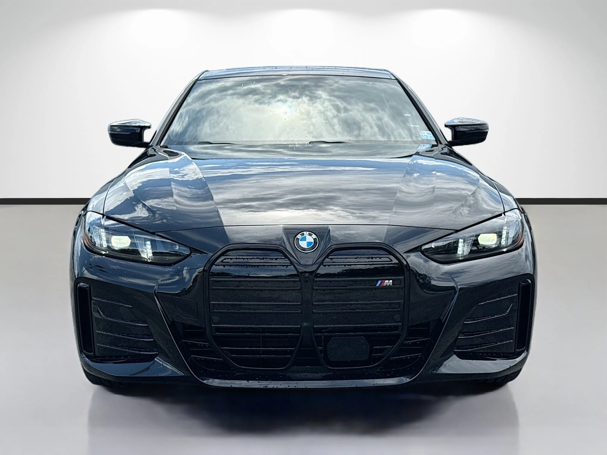 New 2026 Black Sapphire Metallic BMW M60 image 8