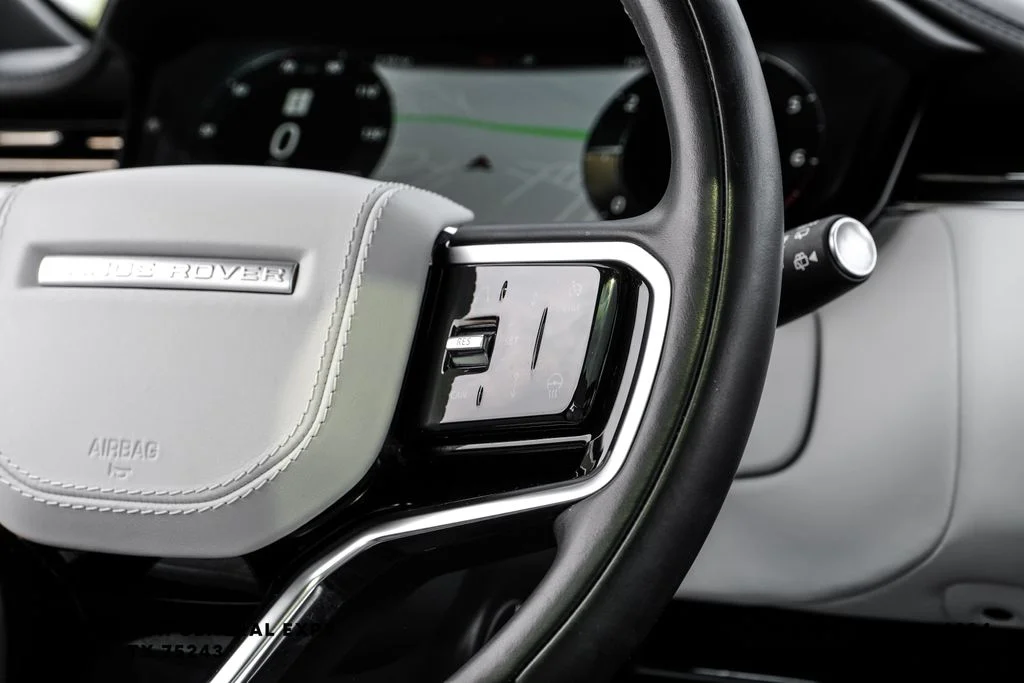 Used 2023 Fuji White Land Rover SE image 20