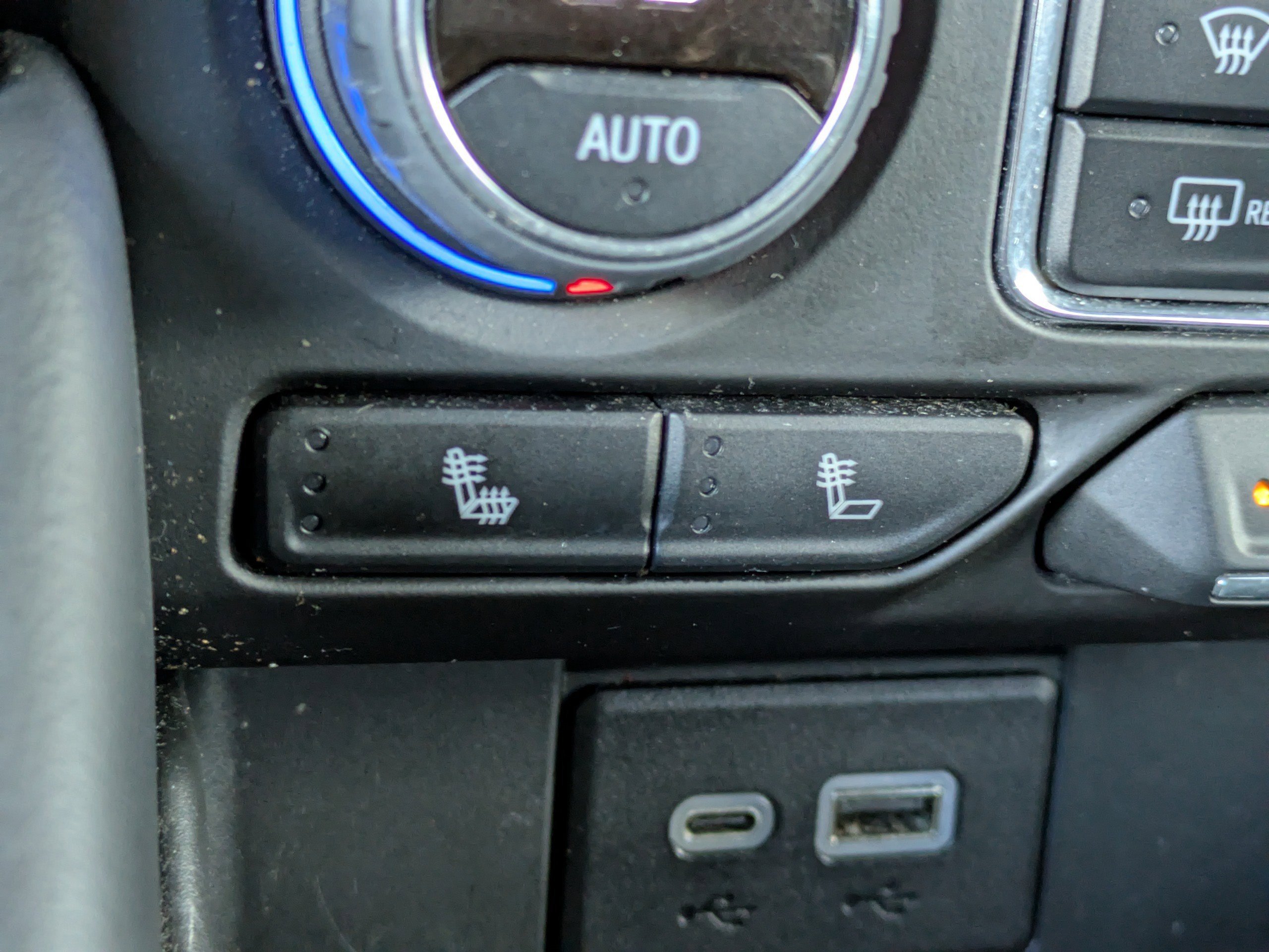 Used 2024 Midnight Blue Metallic Chevrolet LT image 25