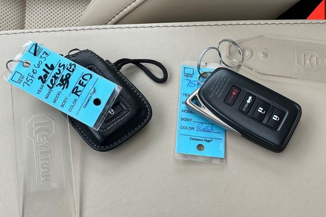 Used 2016 Red Lexus 350 image 3