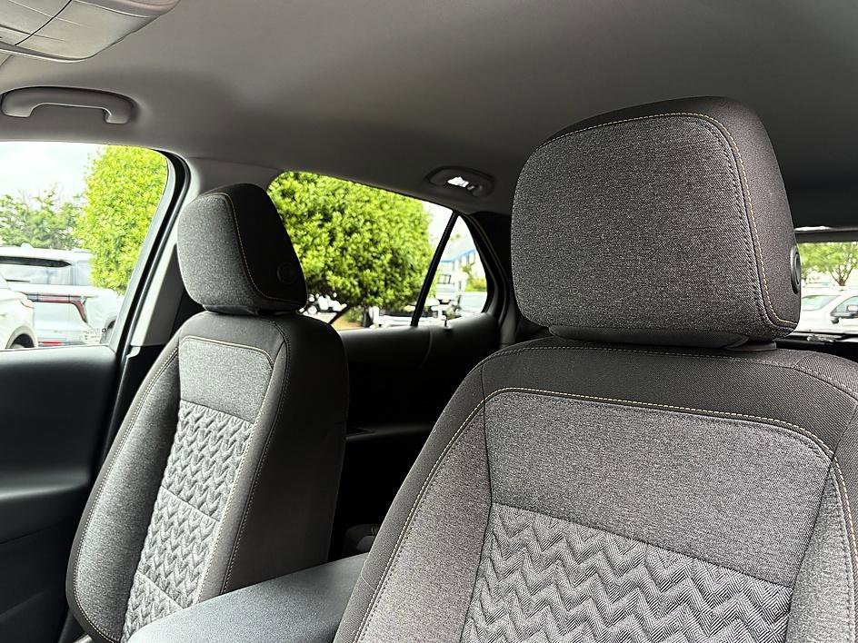 Used 2024 Lakeshore Blue Metallic Chevrolet LT image 18