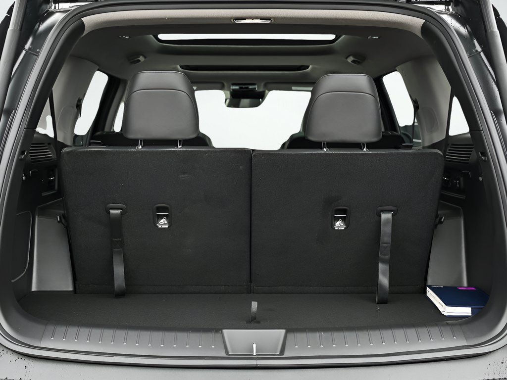 2026 Hyundai Santa Fe Limited - Photo 8