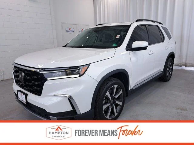 Used 2025  Honda Touring image 1
