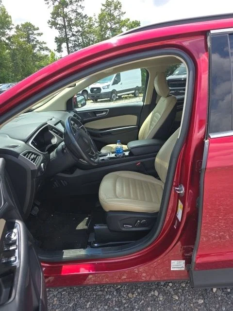 Used 2017 Ruby Red Metallic Tinted Clearcoat Ford SEL image 9
