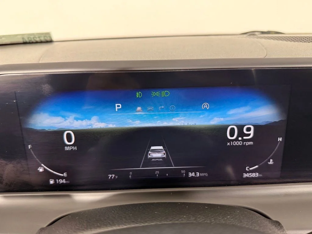 Certified Used 2024 White Kia S image 28