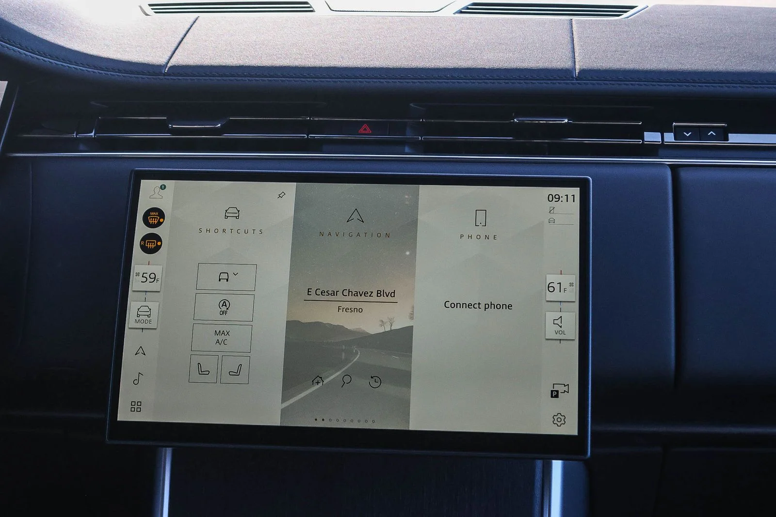 New 2026 Charente Grey Land Rover SE image 24