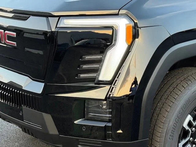 2026 GMC Sierra EV Elevation - Photo 20
