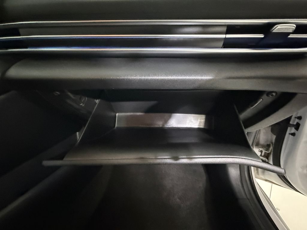 Used 2024 White Hyundai Limited image 28