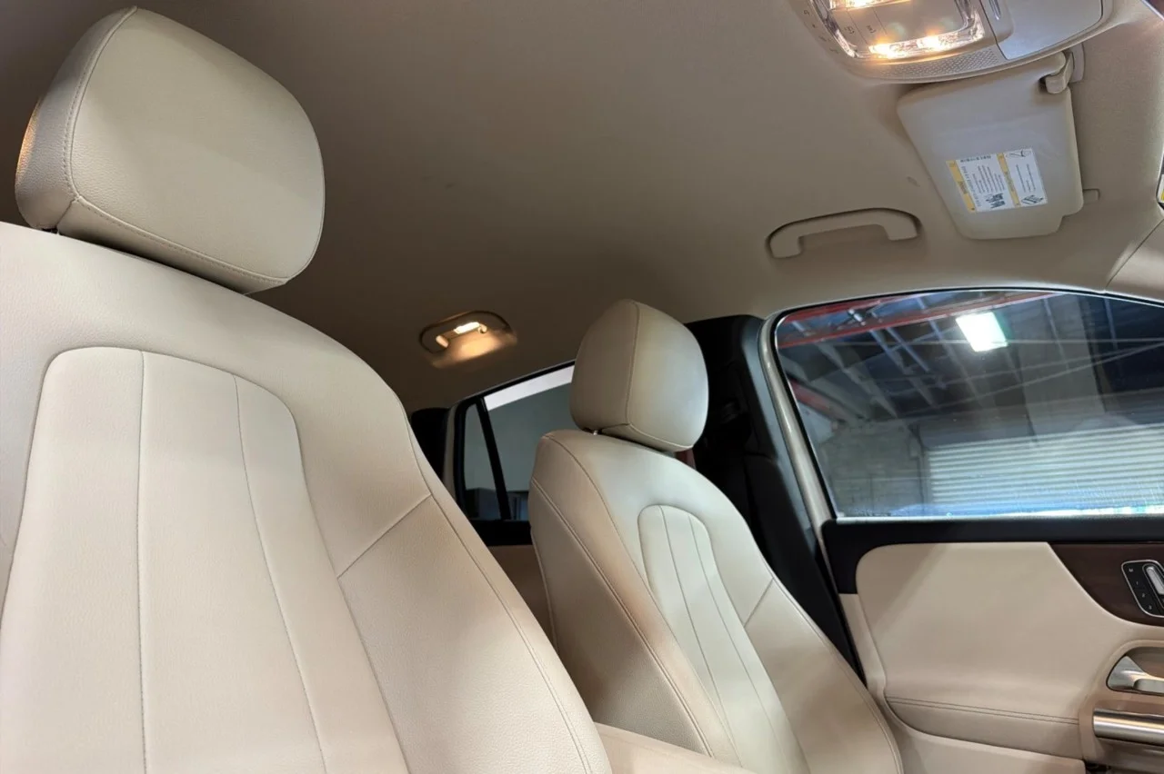 Used 2021 Polar White Mercedes-Benz GLA 250 image 15