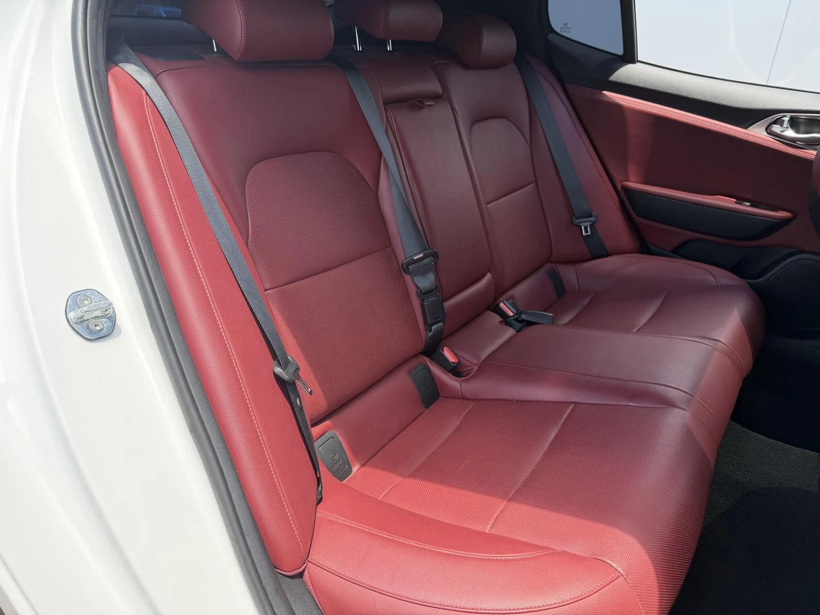 Used 2022 Snow White Pearl Kia GT1 image 20