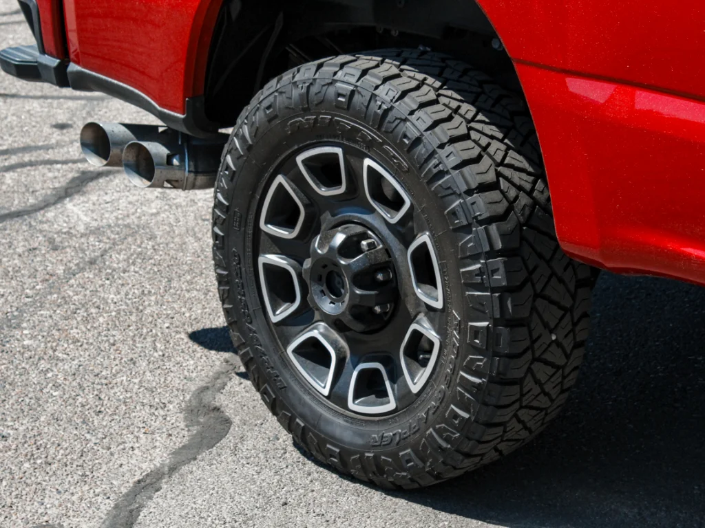 Used 2024 RAPID RED Ford Platinum image 4