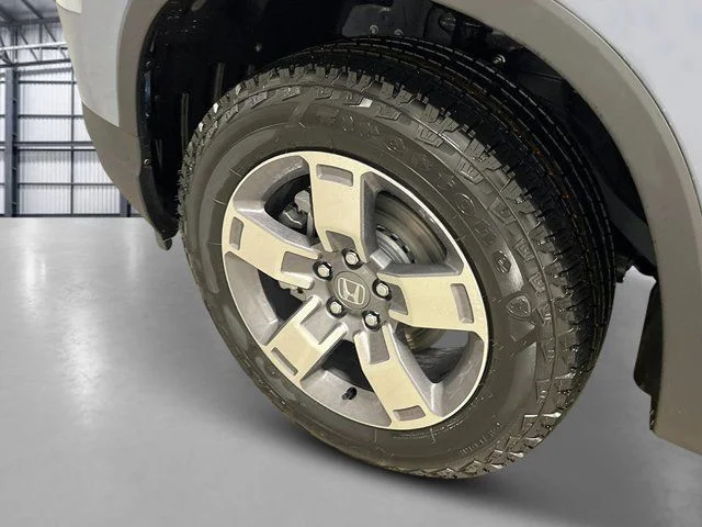 New 2026 Sonic Gray Pearl Honda RTL image 11