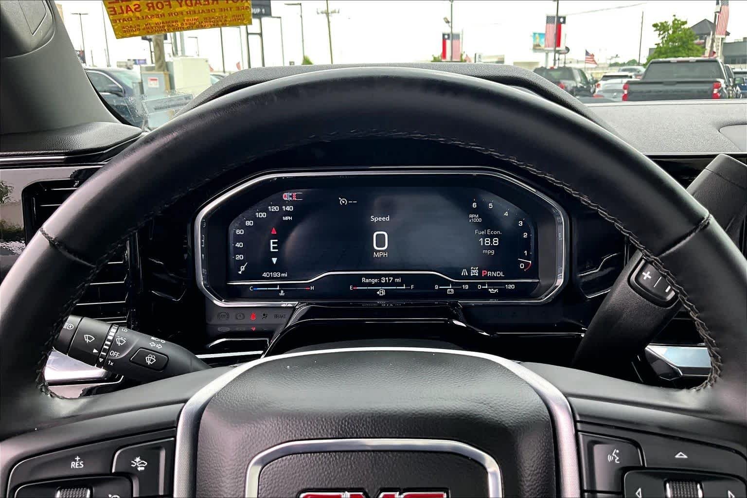 Used 2025 Onyx Black GMC SLT image 26