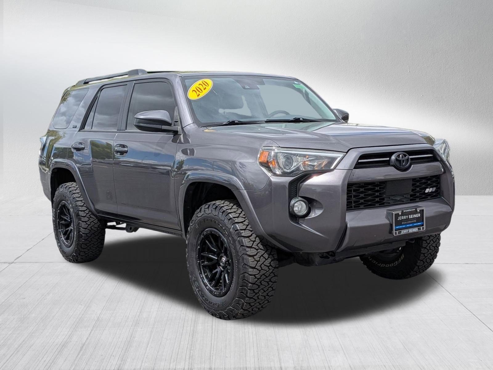 2020 Toyota 4Runner SR5 - Photo 7