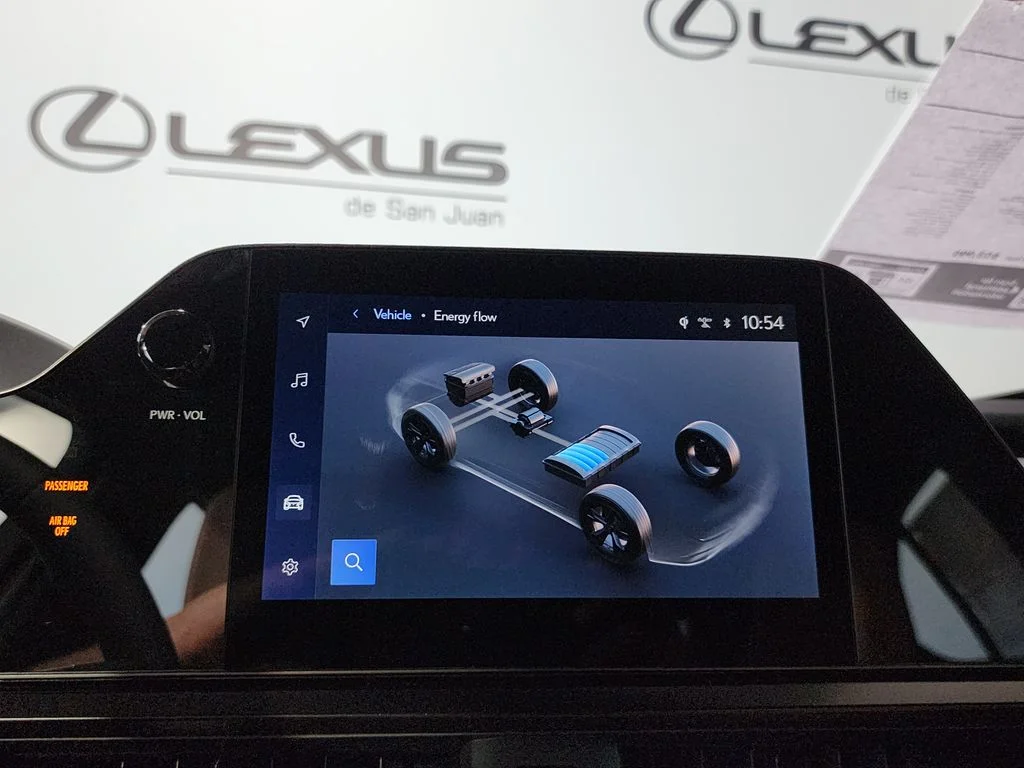 New 2026  Lexus 300h image 21