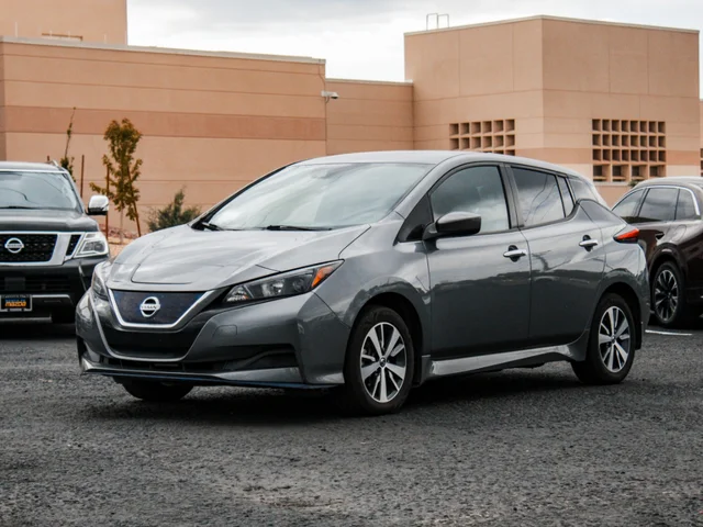 2021 Nissan LEAF S PLUS