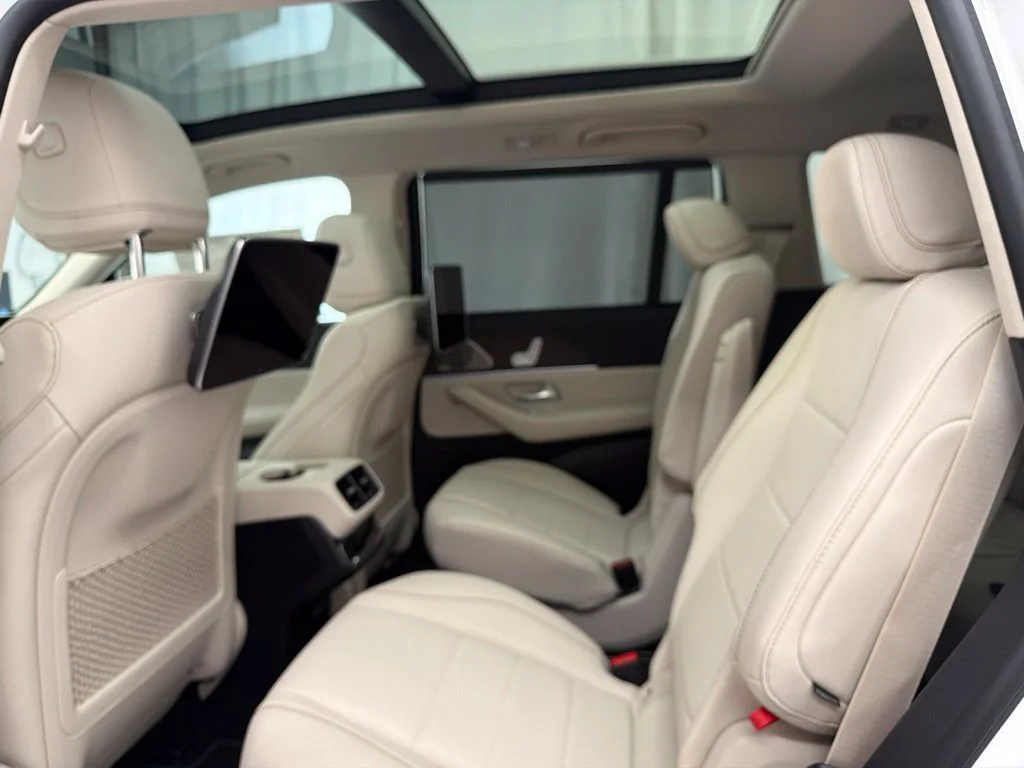 New 2027 White Mercedes-Benz GLS 450 image 22