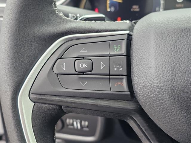 New 2025 Silver Zynith Exterior Paint Jeep Altitude X image 20