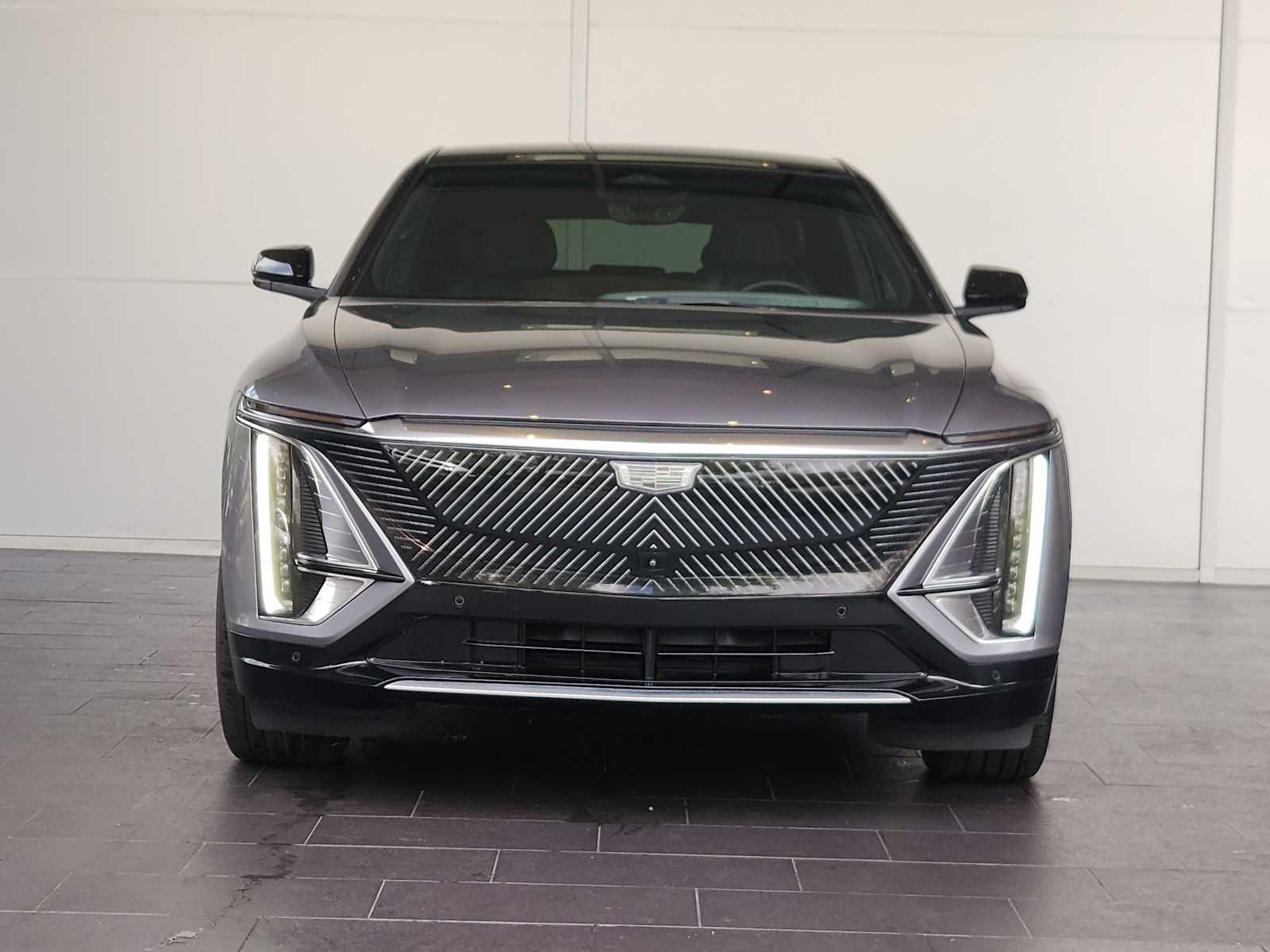Used 2023 Cadillac LYRIQ Luxury with VIN 1GYKPMRK5PZ001936 for sale in Houston, TX