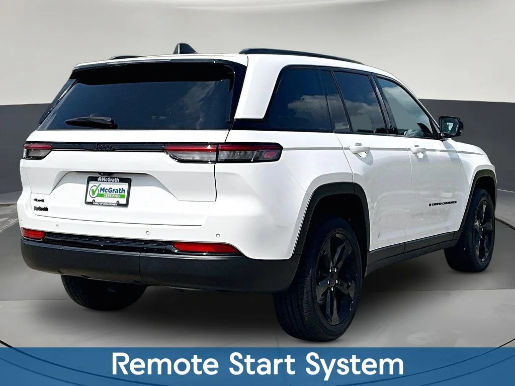 Used 2023 White Jeep Altitude X image 8