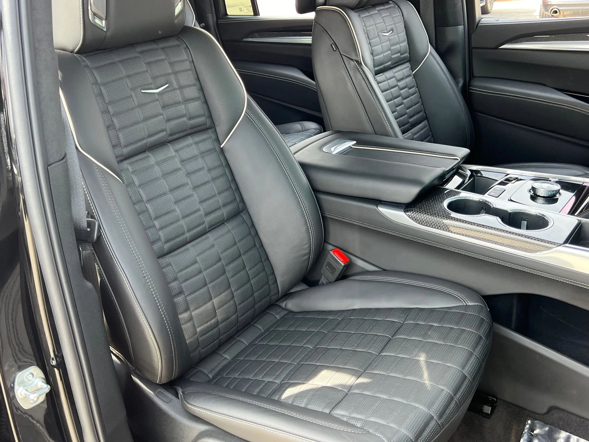 Used 2025 Black Cadillac V-Series image 19