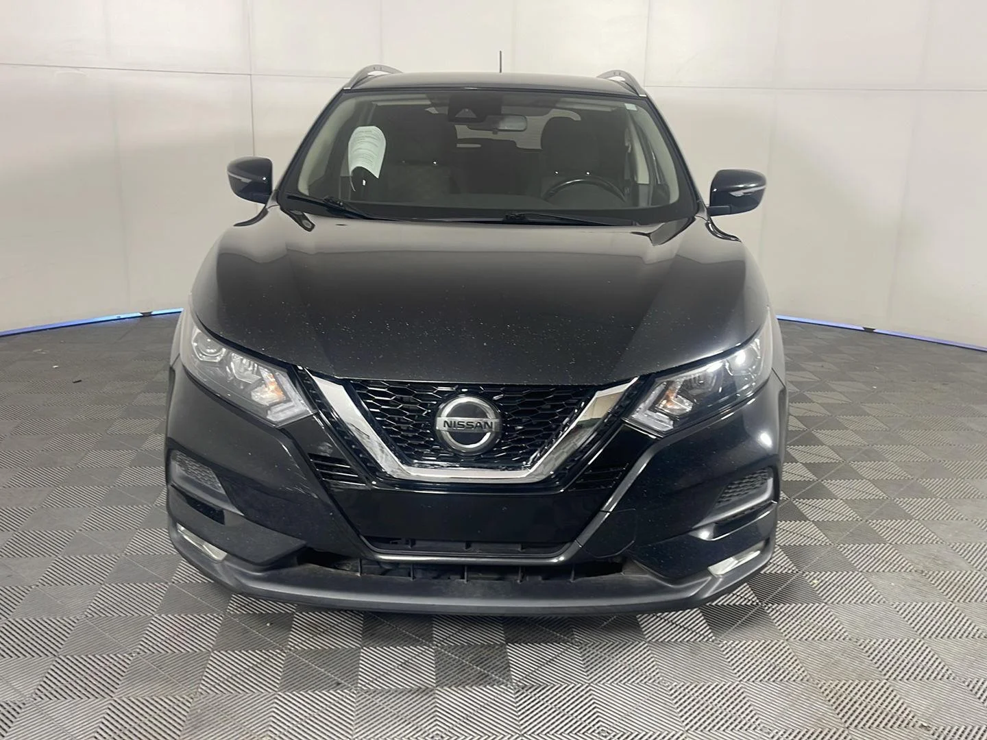 Used 2022 Magnetic Black Pearl Nissan SV image 3