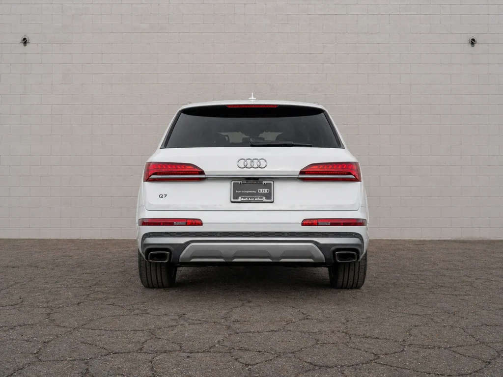 Used 2025 White Audi  image 6