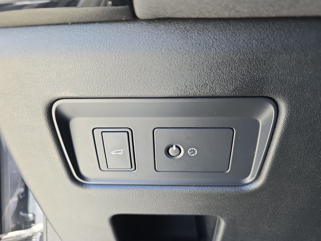Used 2020 Gray Land Rover HSE image 31