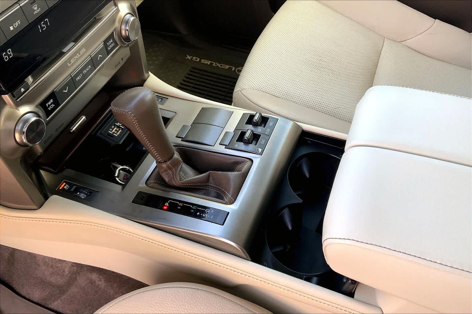 Used 2019 Nebula Gray Pearl Lexus Premium image 14