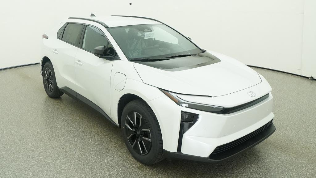 New 2026 Wind Chill Pearl Toyota XLE image 38